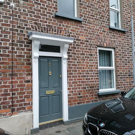 Queens Quarter Holiday Homes (Adults Only) Белфаст Екстериор снимка