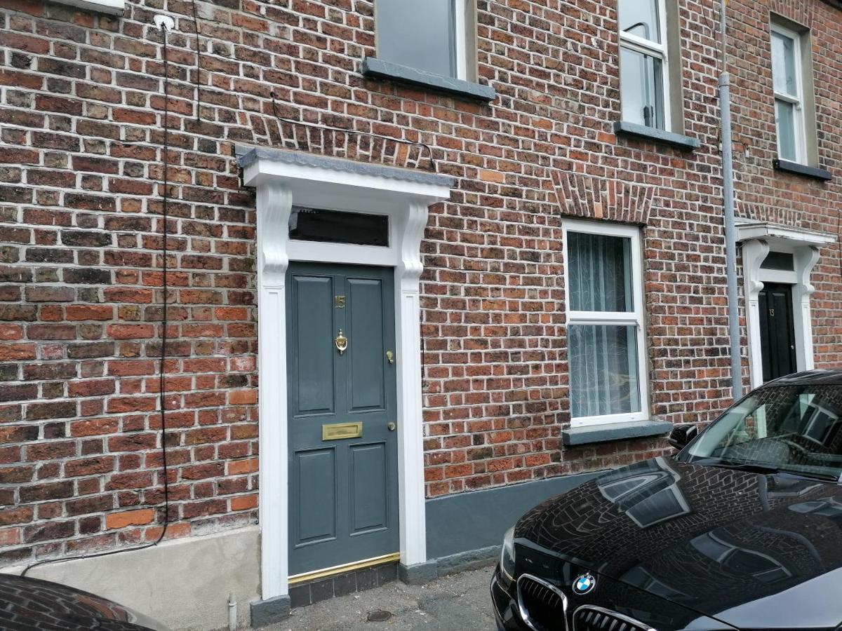 Queens Quarter Holiday Homes (Adults Only) Белфаст Екстериор снимка