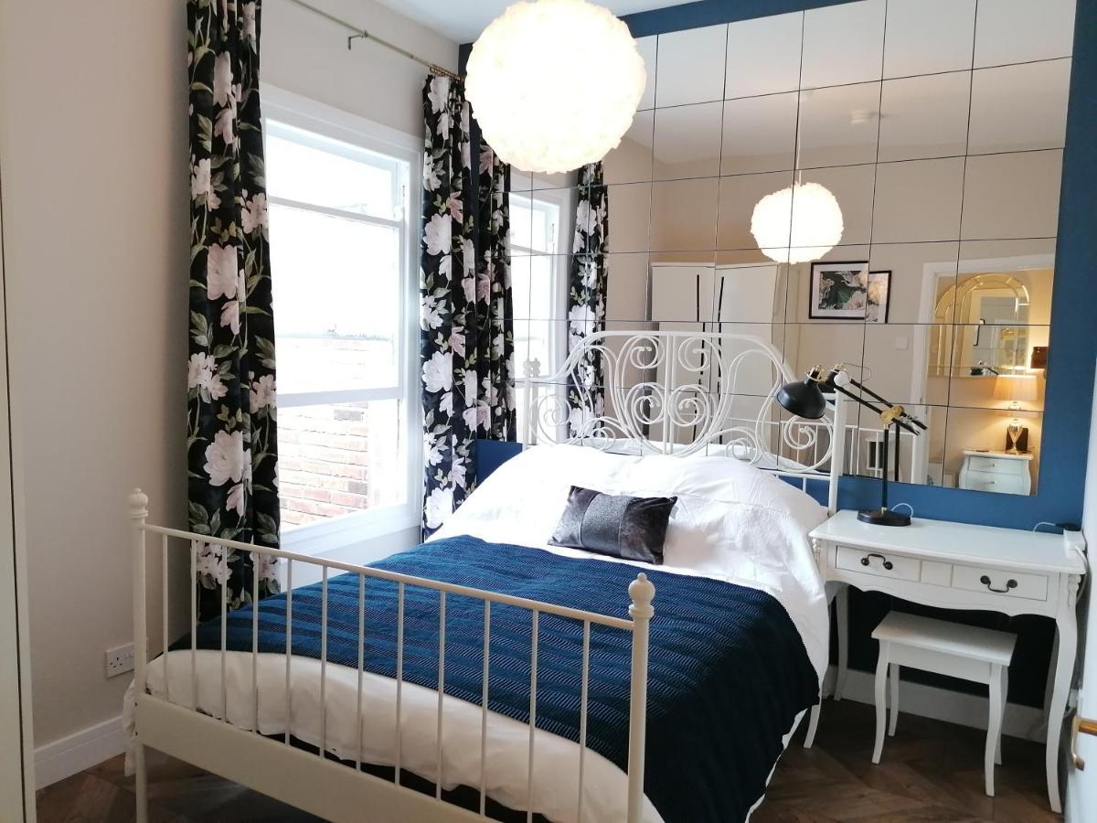 Queens Quarter Holiday Homes (Adults Only) Белфаст Екстериор снимка