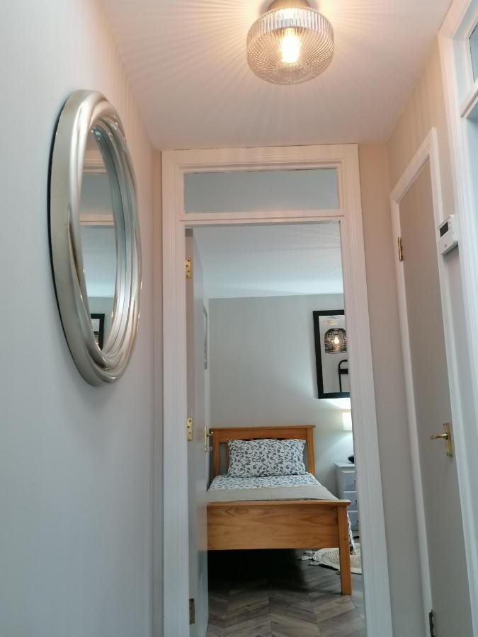Queens Quarter Holiday Homes (Adults Only) Белфаст Екстериор снимка