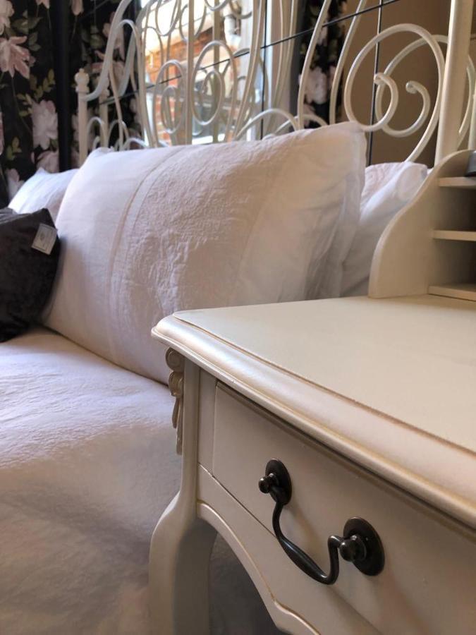 Queens Quarter Holiday Homes (Adults Only) Белфаст Екстериор снимка