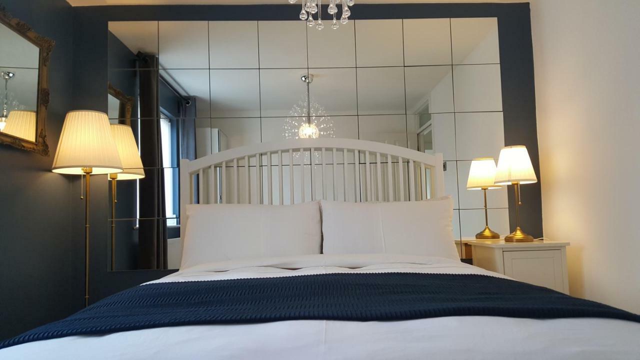 Queens Quarter Holiday Homes (Adults Only) Белфаст Екстериор снимка