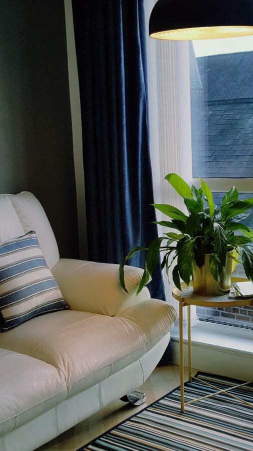 Queens Quarter Holiday Homes (Adults Only) Белфаст Екстериор снимка