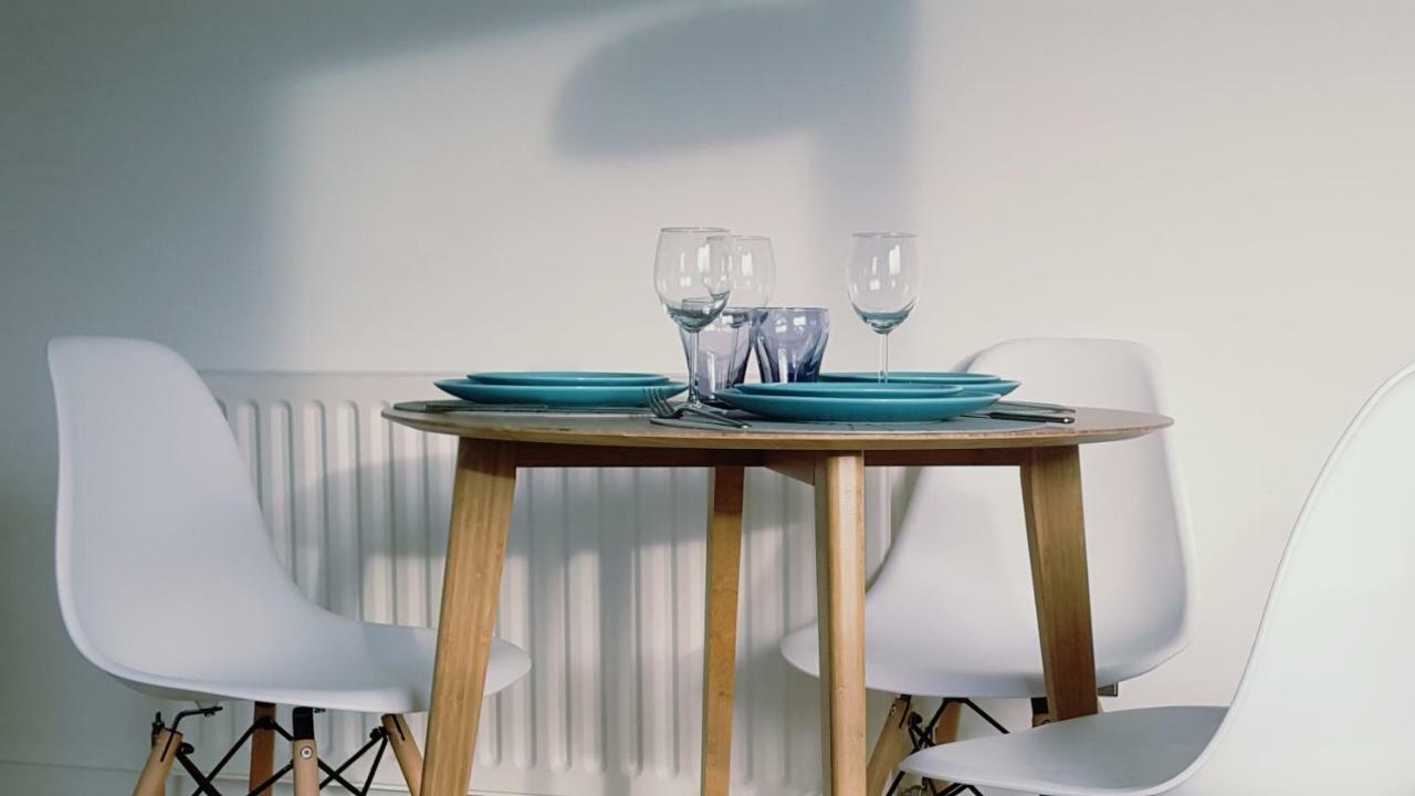 Queens Quarter Holiday Homes (Adults Only) Белфаст Екстериор снимка