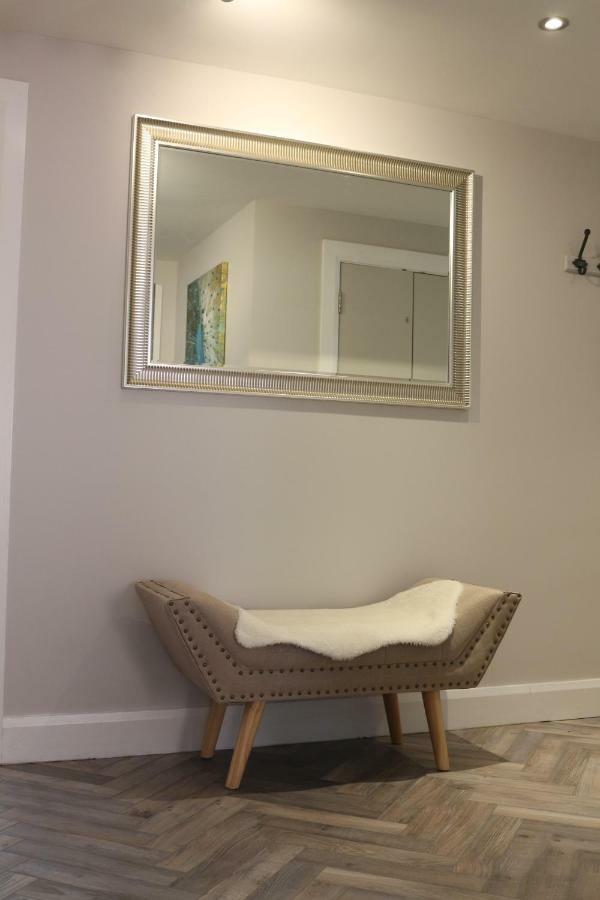 Queens Quarter Holiday Homes (Adults Only) Белфаст Екстериор снимка