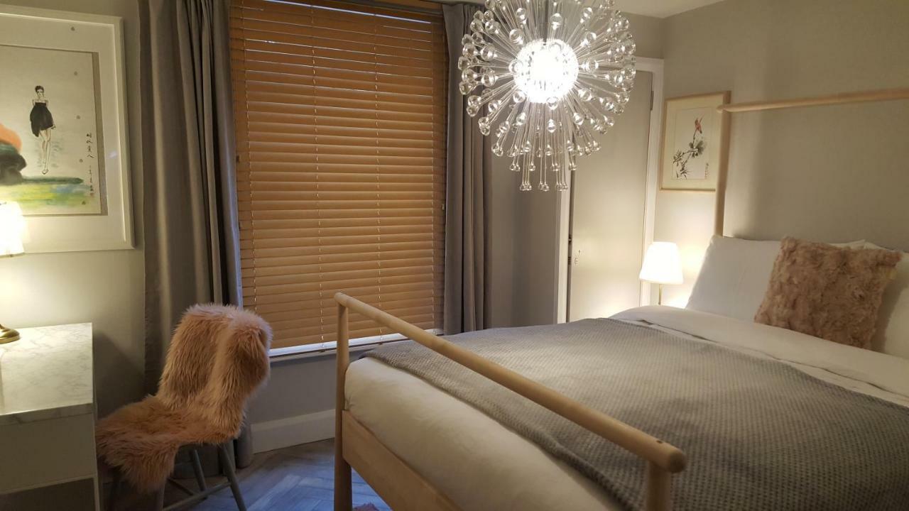 Queens Quarter Holiday Homes (Adults Only) Белфаст Екстериор снимка